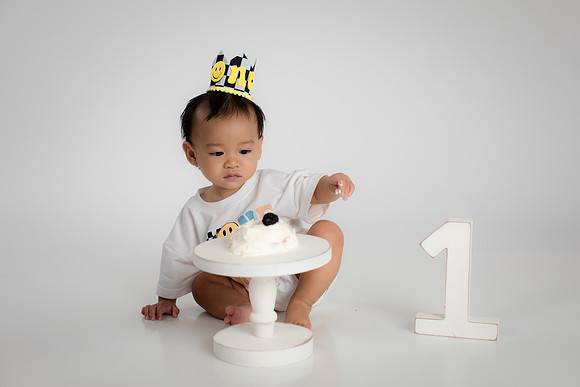 2023_10_leo-1yr-cakesmash_101