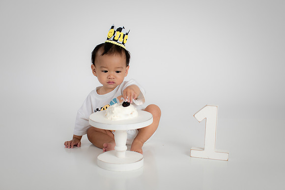 2023_10_leo-1yr-cakesmash_103
