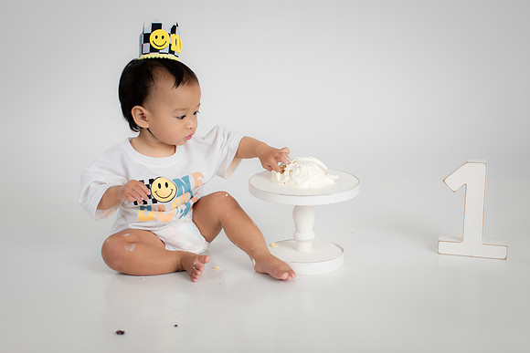 2023_10_leo-1yr-cakesmash_111
